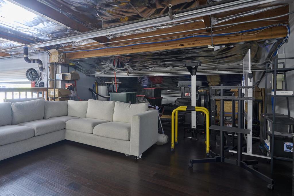 1100 Industrial Road 18 Property Photo 12