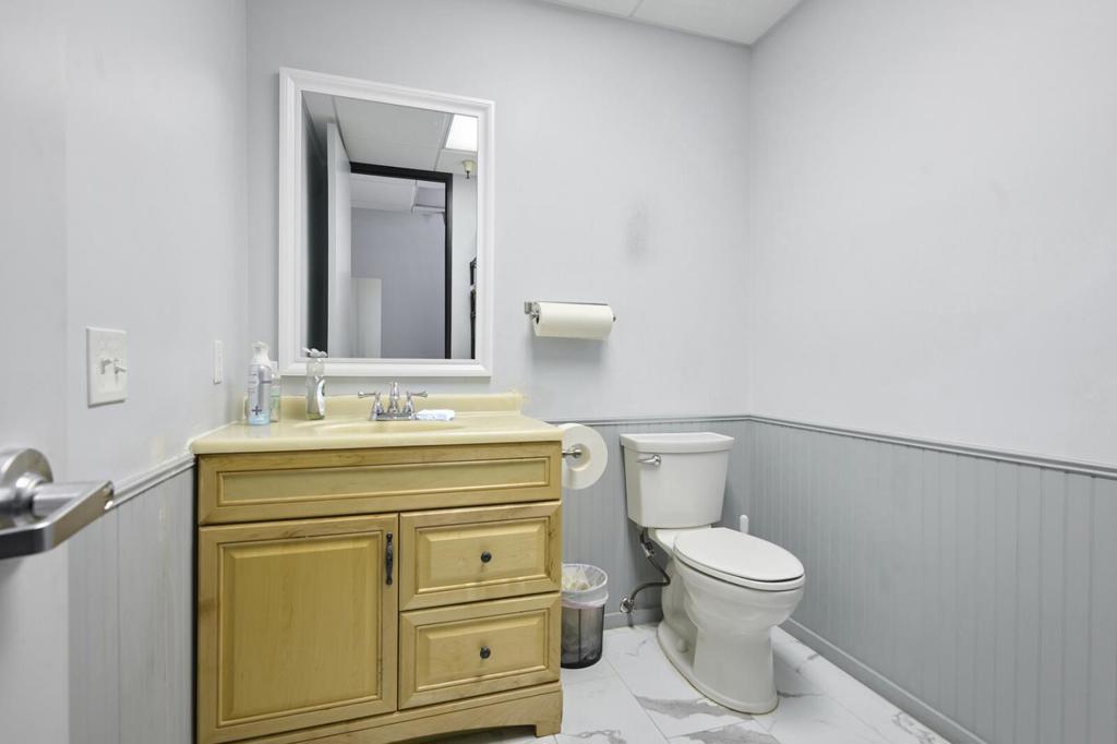 1100 Industrial Road 18 Property Photo 21
