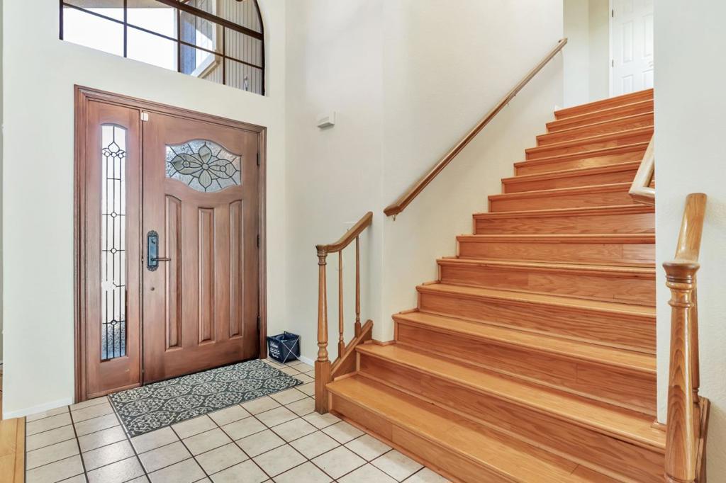 1206 Sycamore Court Property Photo 10