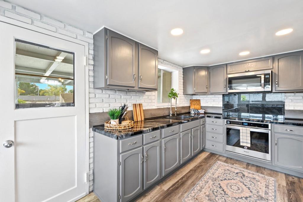 148 Mason Street Property Photo 14