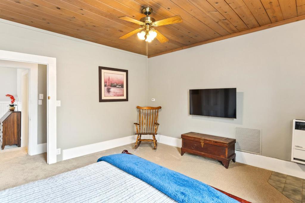 148 Mason Street Property Photo 20