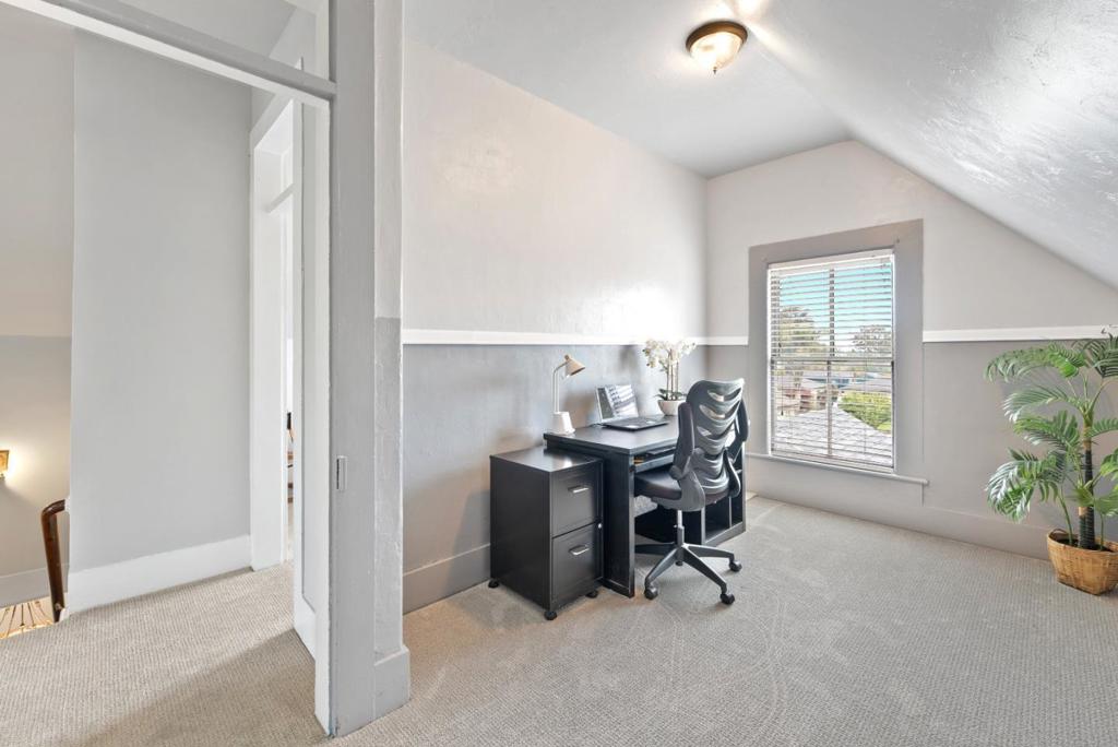 148 Mason Street Property Photo 30