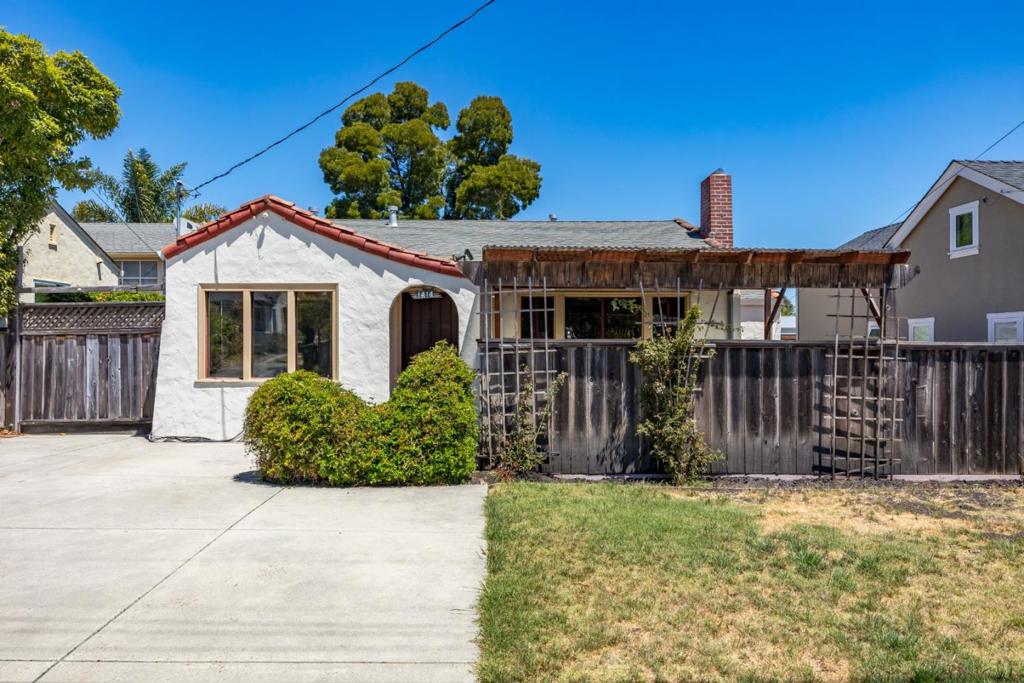1414 Laurel Street Property Photo 1