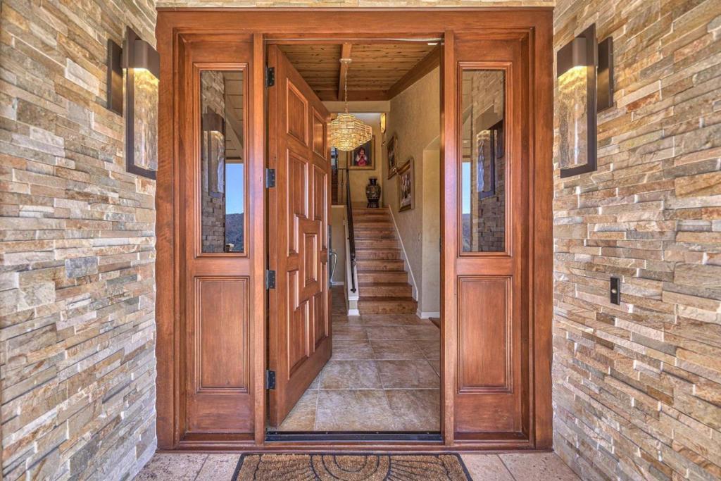13369 Middle Canyon Road Property Photo 4