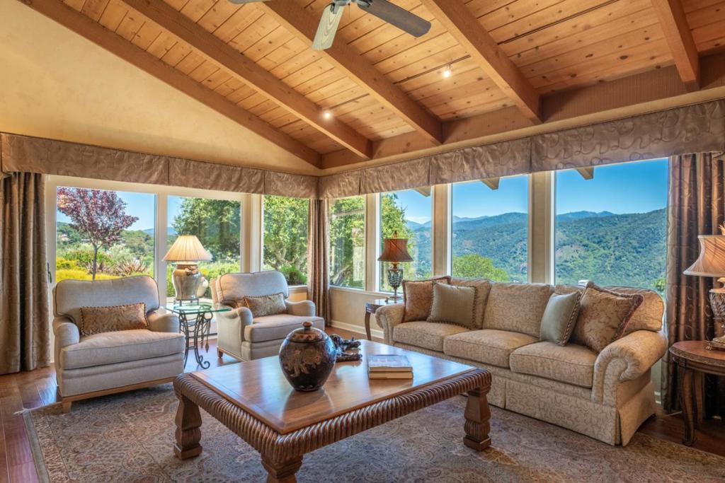 13369 Middle Canyon Road Property Photo 7