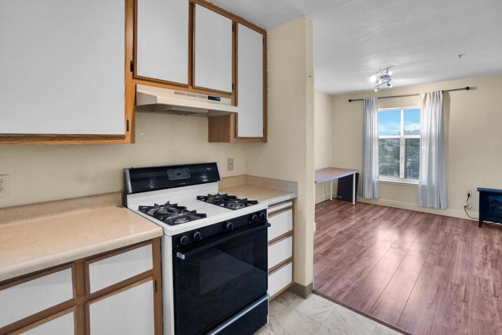 1114 Pacific Avenue Property Photo 23