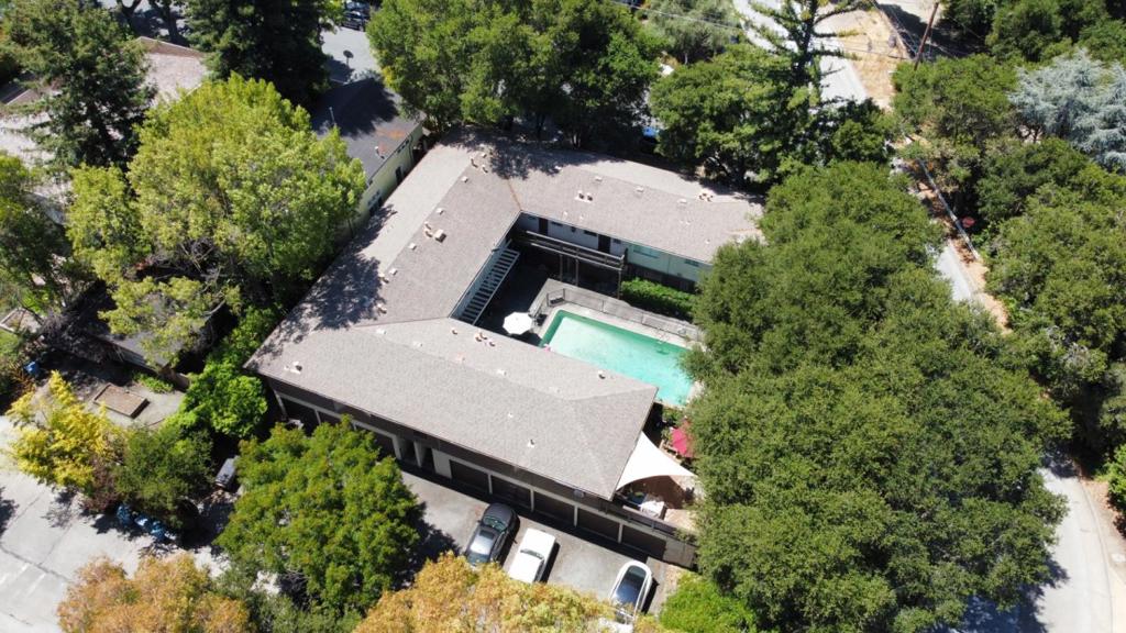 500 Palo Alto Avenue Property Photo 1