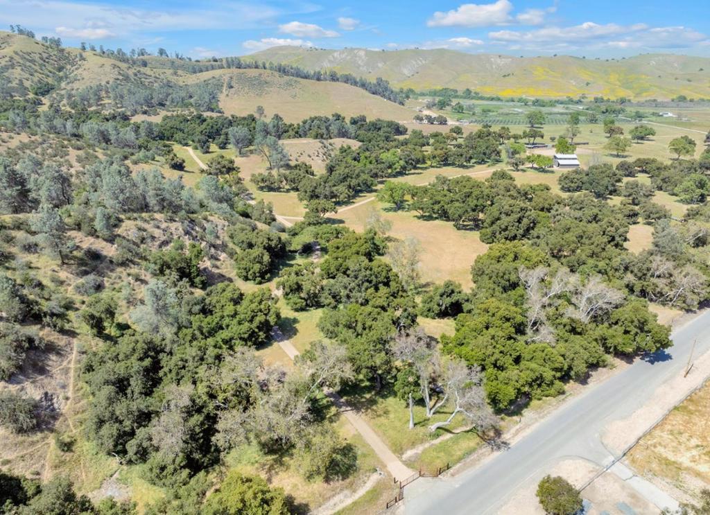 770 Limekiln Road Property Photo 32