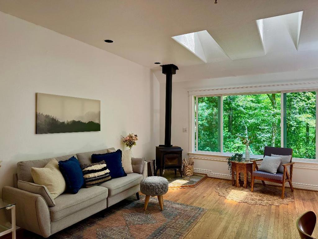 13680 Big Basin Way Property Photo 7
