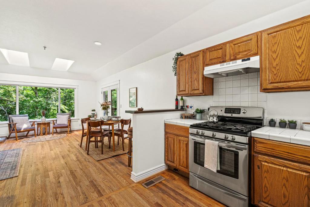 13680 Big Basin Way Property Photo 10