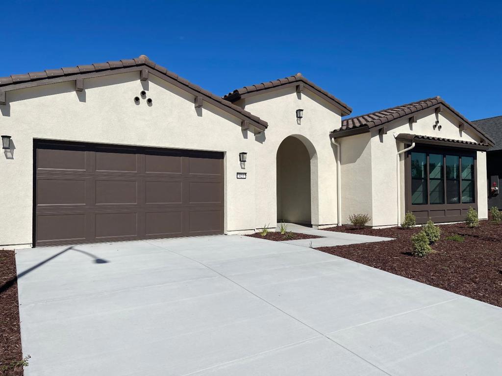 420 Maria Property Photo 3
