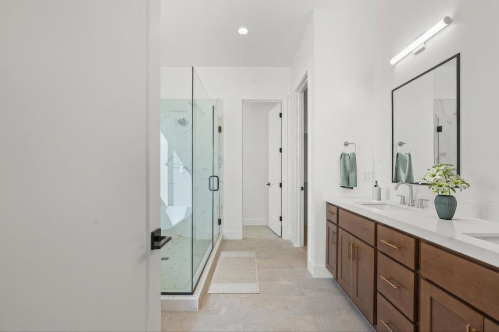 420 Maria Property Photo 18