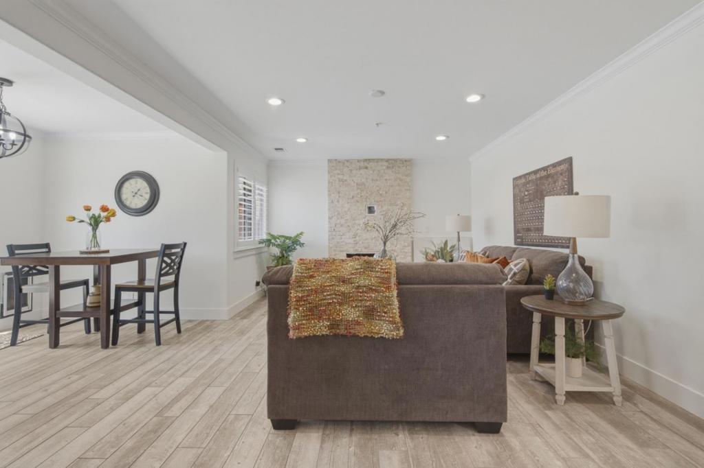 16935 Pine Way Property Photo 11