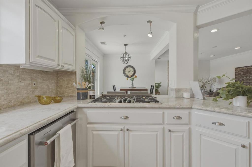 16935 Pine Way Property Photo 17