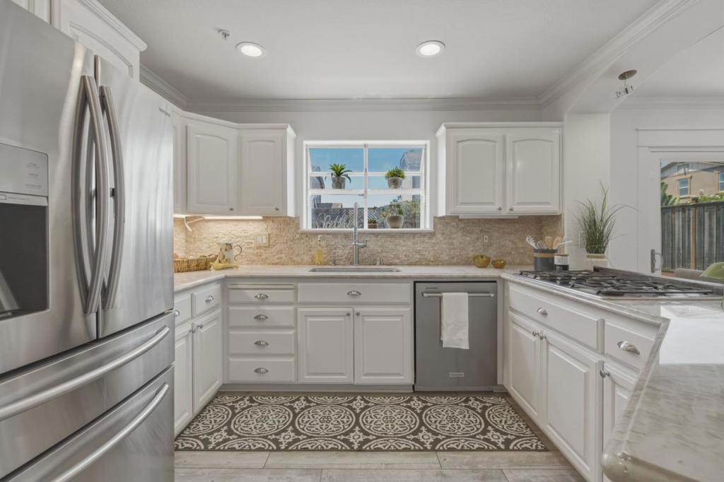 16935 Pine Way Property Photo 18