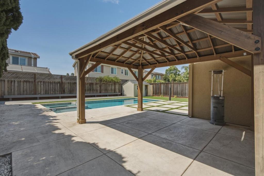 16935 Pine Way Property Photo 40