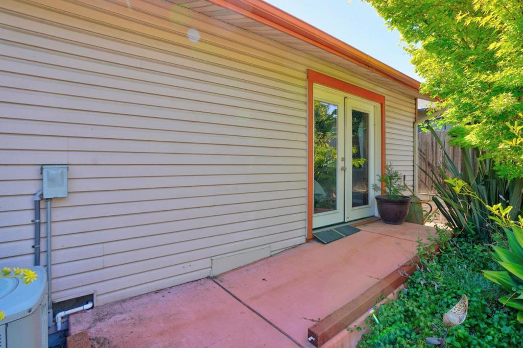 1412 Lassen Street Property Photo 28