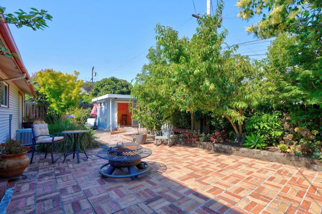 1412 Lassen Street Property Photo 30