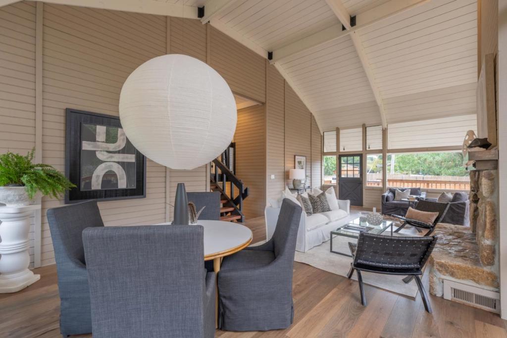 27180 Los Arboles Drive Property Photo 9