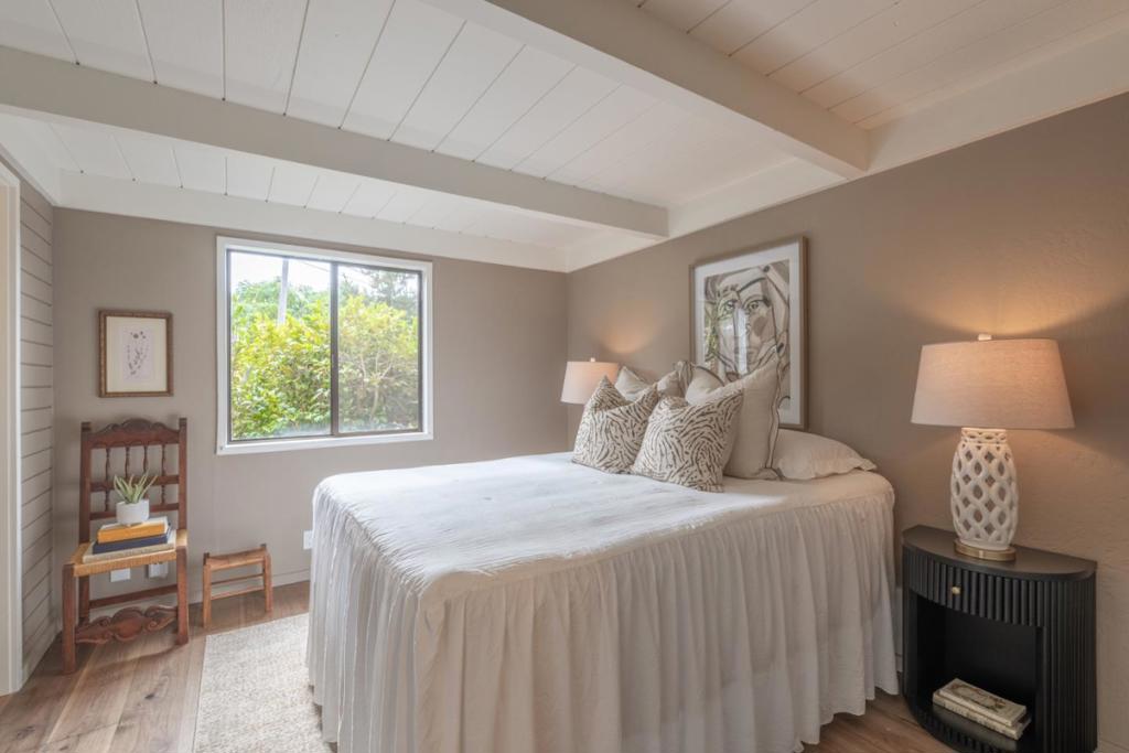 27180 Los Arboles Drive Property Photo 20