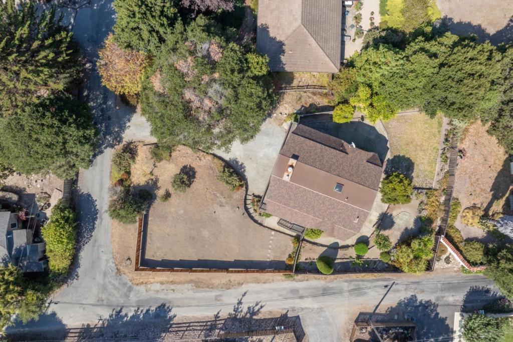 27180 Los Arboles Drive Property Photo 34