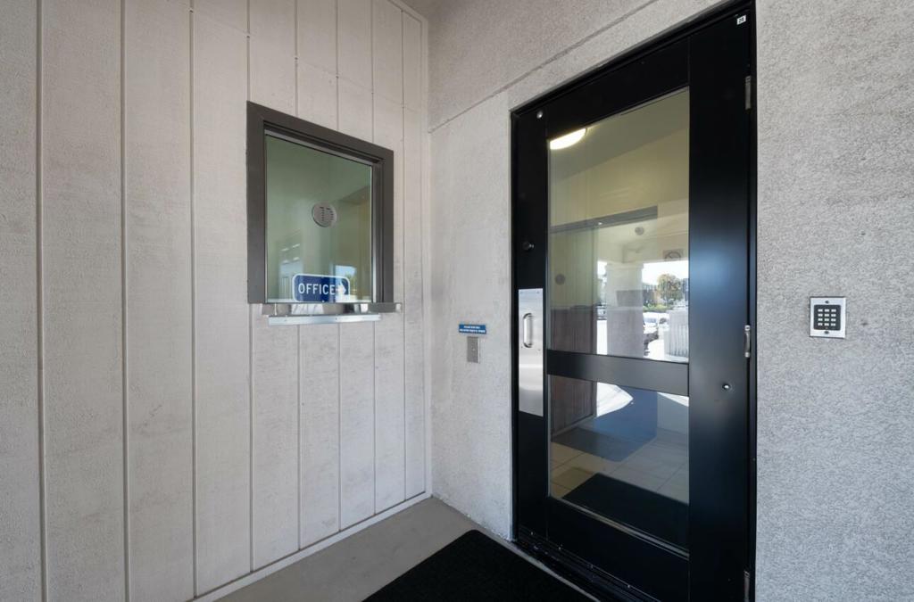 6 S Wood Street Property Photo 22