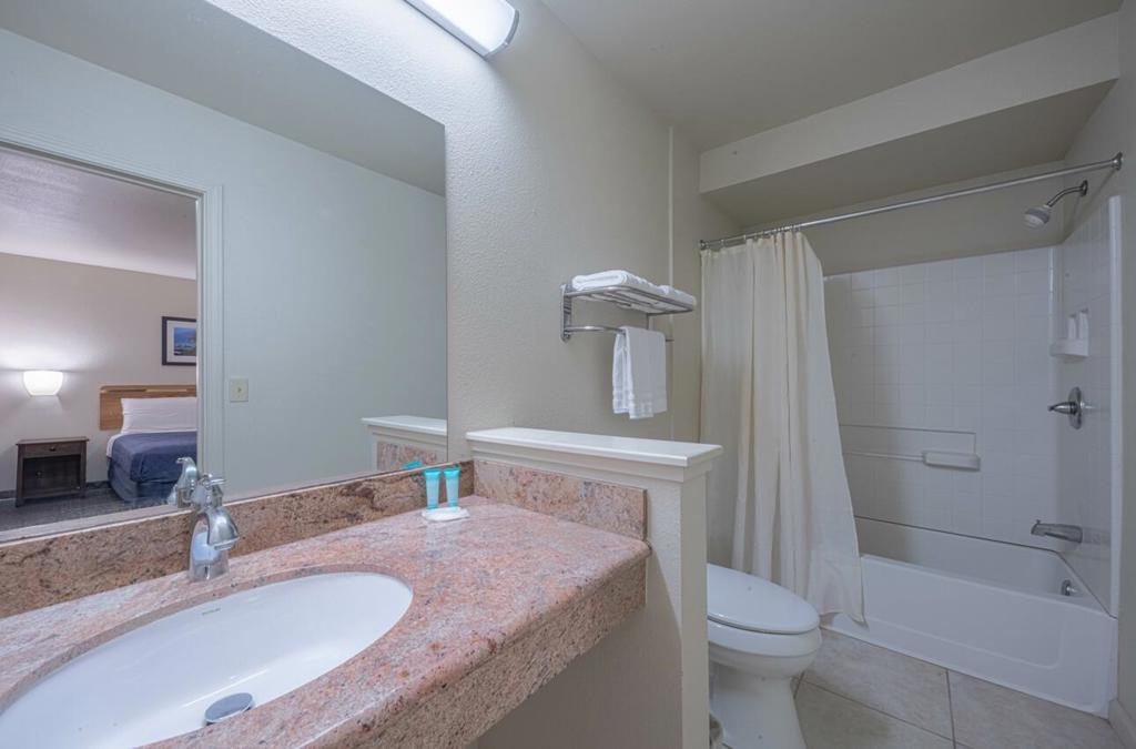 6 S Wood Street Property Photo 28