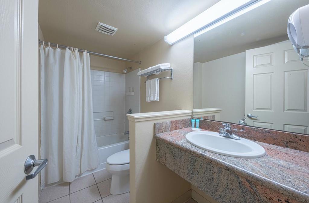 6 S Wood Street Property Photo 32