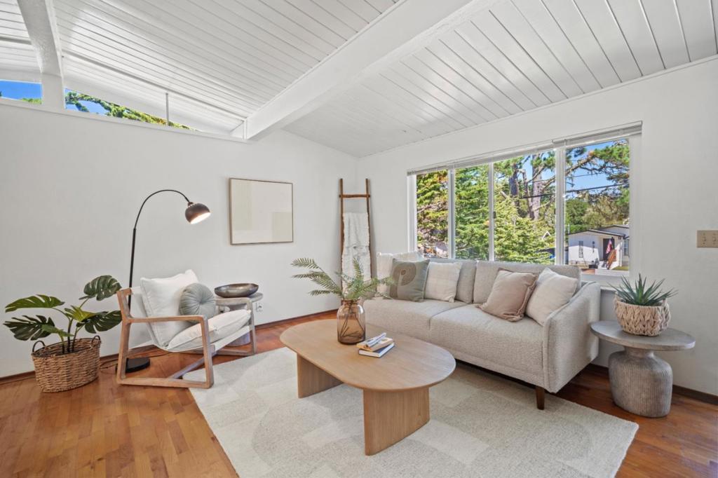 Cedar Street Property Photo 9