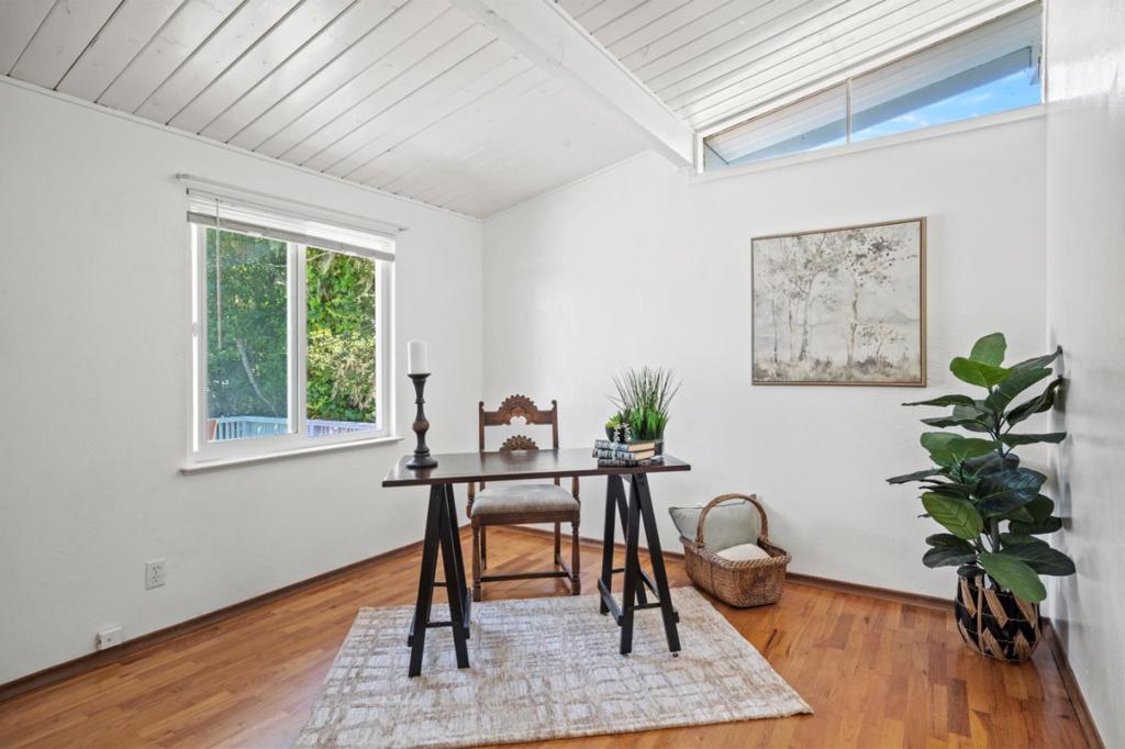 Cedar Street Property Photo 17