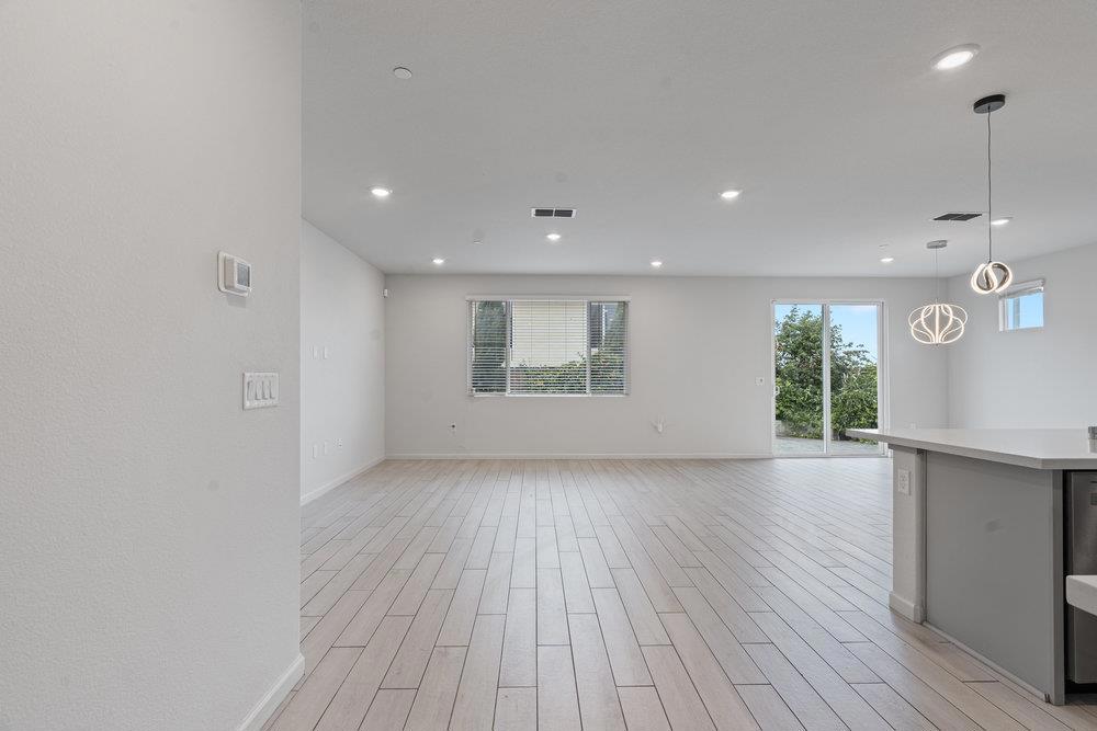 2141 Wildflower Drive Property Photo 45