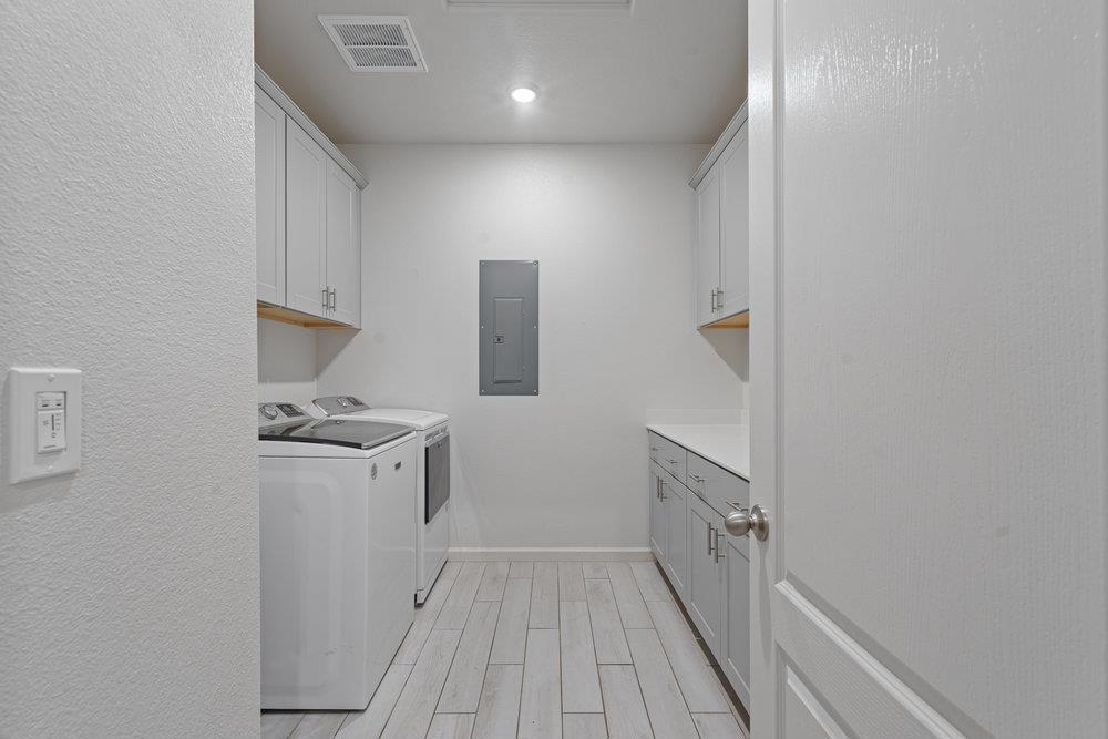 2141 Wildflower Drive Property Photo 48