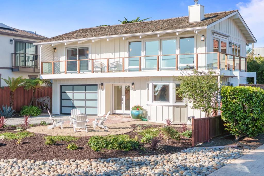 325 Kingsbury Drive Property Photo 6