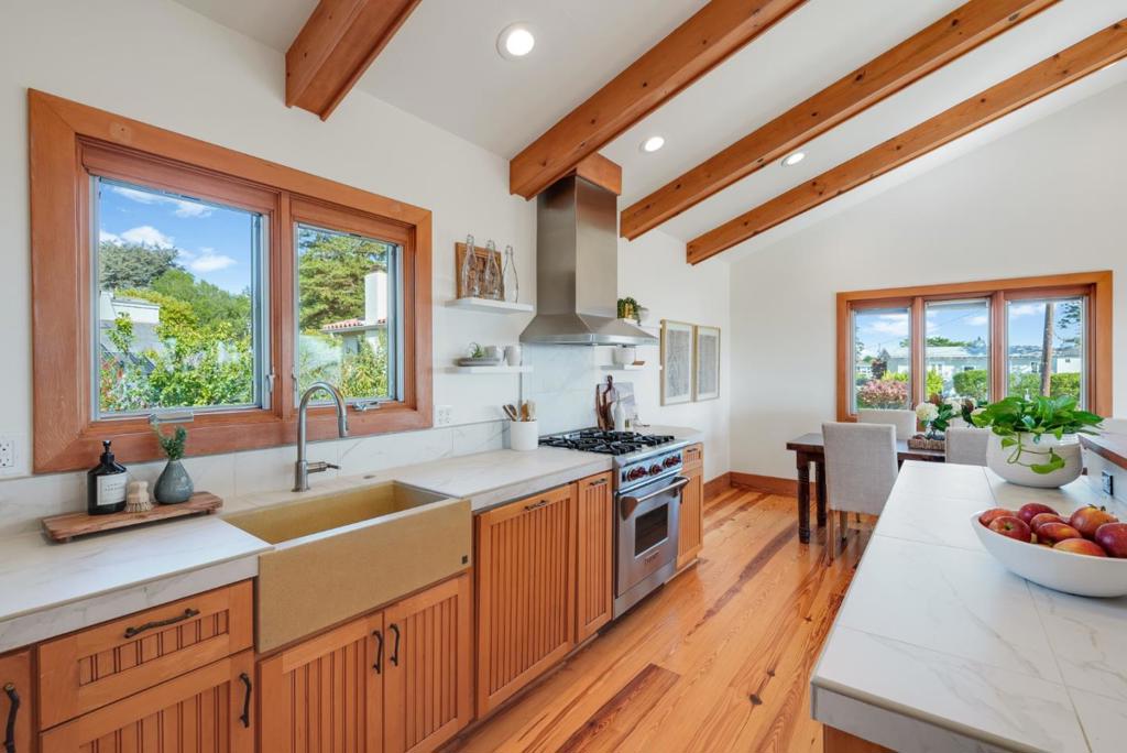 325 Kingsbury Drive Property Photo 36