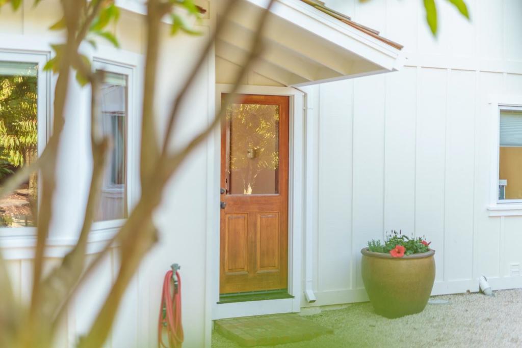 325 Kingsbury Drive Property Photo 48