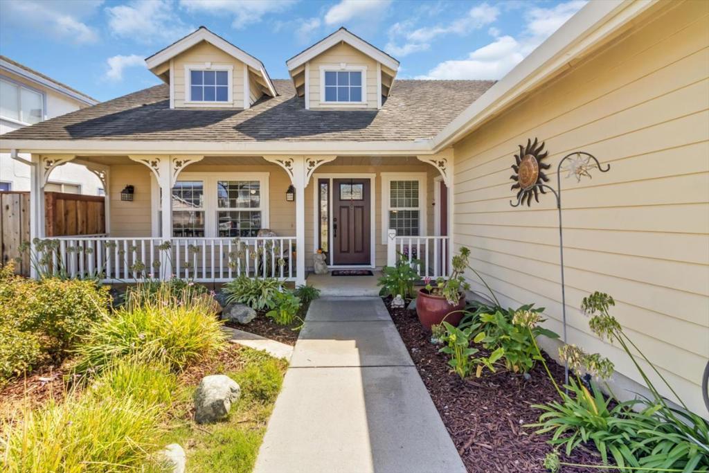 8 Bristol Circle Property Photo 4