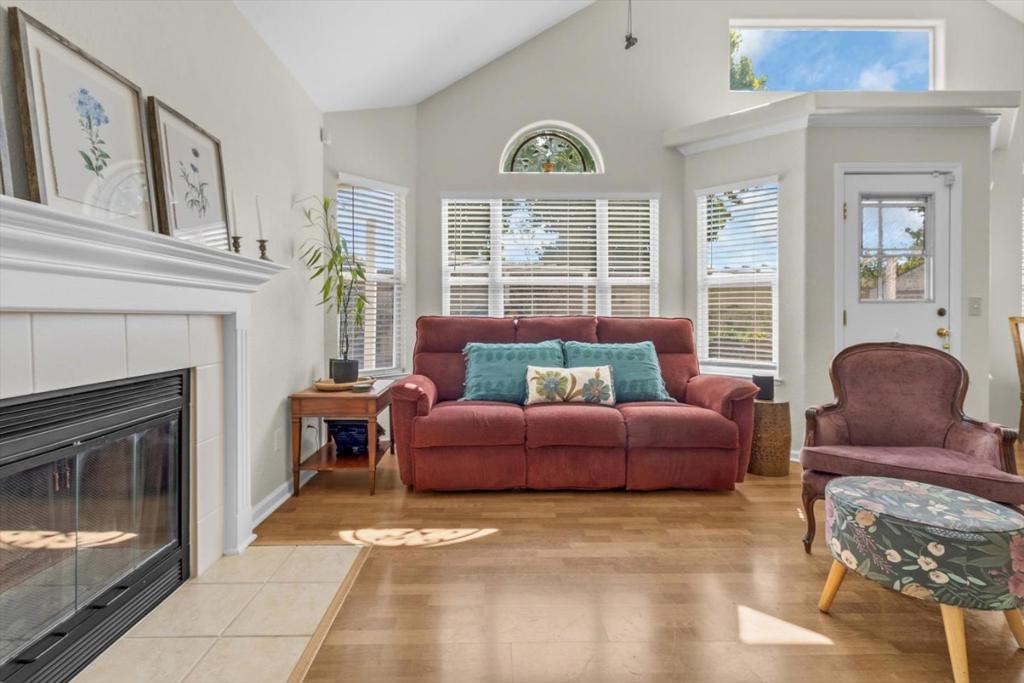 8 Bristol Circle Property Photo 10