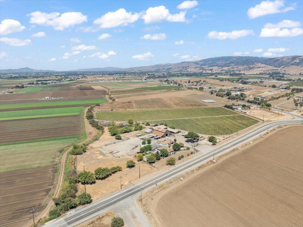 2675 Pacheco Pass Highway Property Photo 1