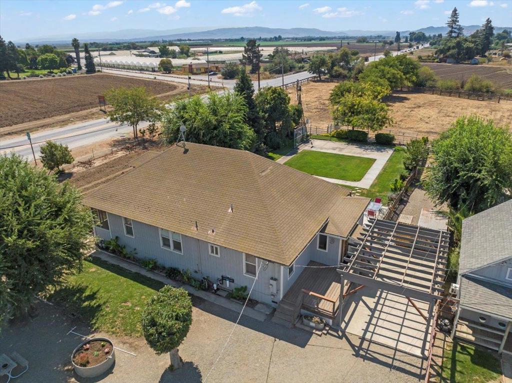 2675 Pacheco Pass Highway Property Photo 14