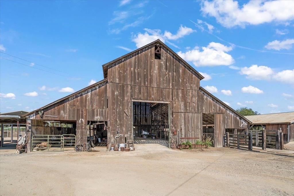 2675 Pacheco Pass Highway Property Photo 35