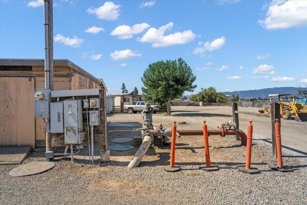 2675 Pacheco Pass Highway Property Photo 38