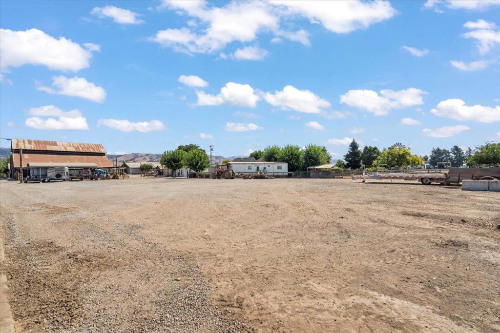 2675 Pacheco Pass Highway Property Photo 41