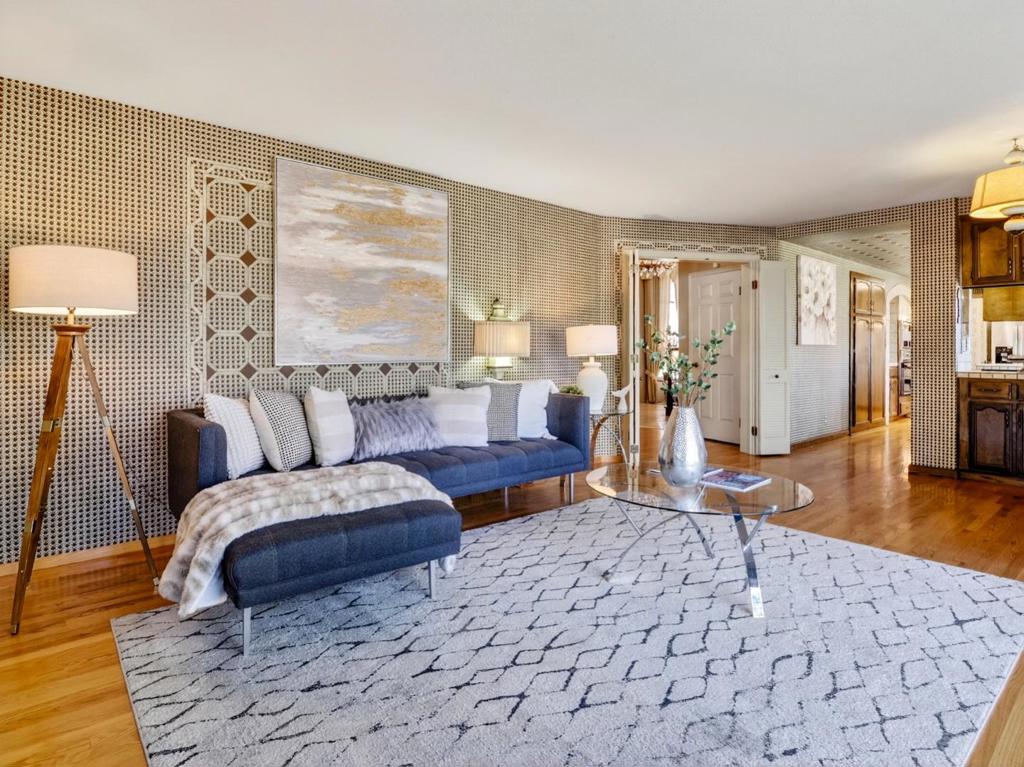 1075 Crosspoint Court Property Photo 18