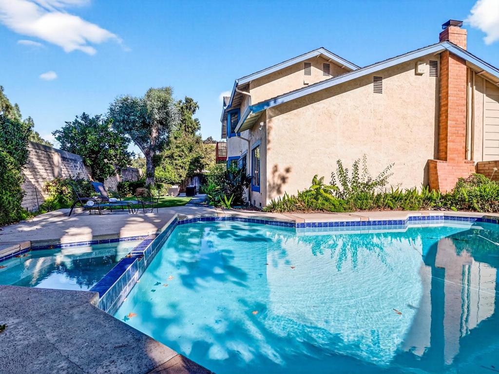 1075 Crosspoint Court Property Photo 28