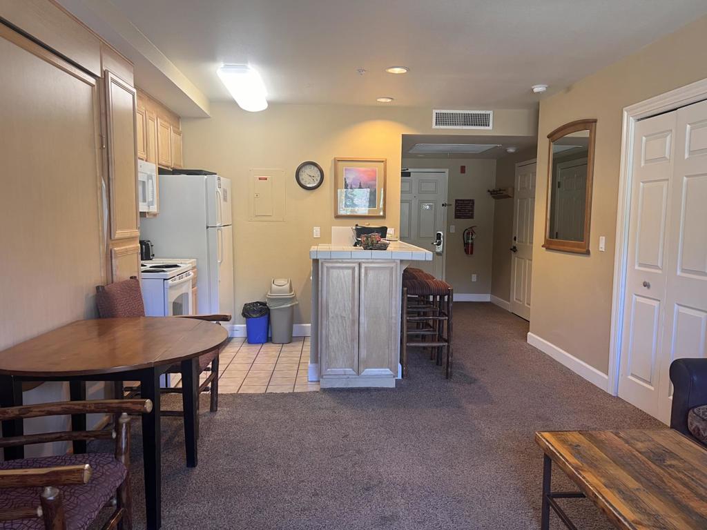 1399 Kirkwood Mdws Drive 213-215 Property Photo 2