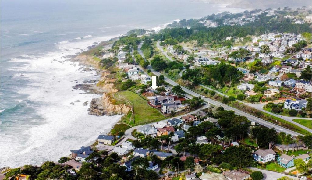 2180 Vallemar Property Photo 2