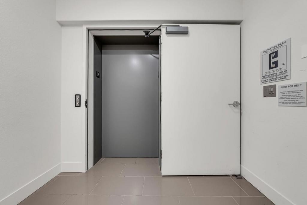 769 Eppleton Lane 302 Property Photo 5