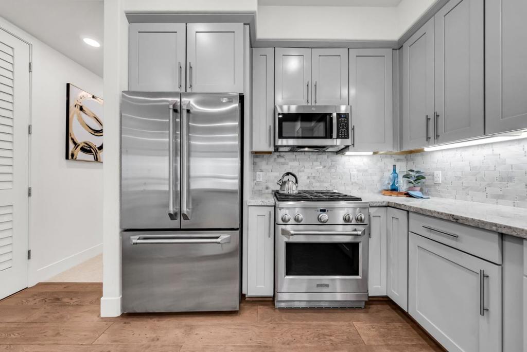 769 Eppleton Lane 302 Property Photo 15