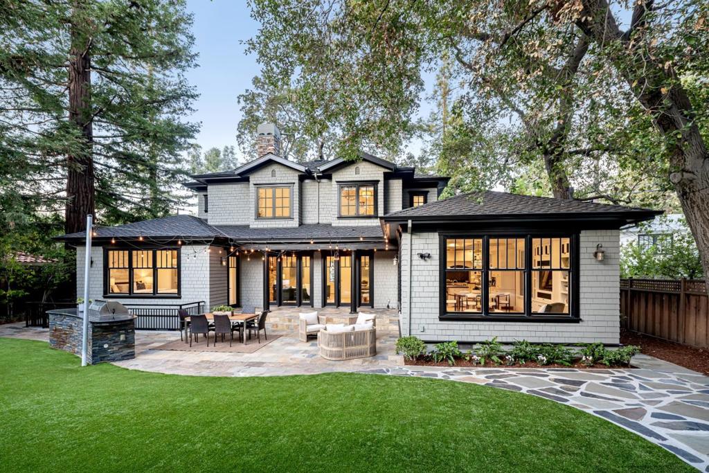 1224 Whitaker Way Property Photo 3