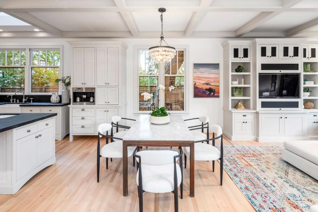 1224 Whitaker Way Property Photo 6